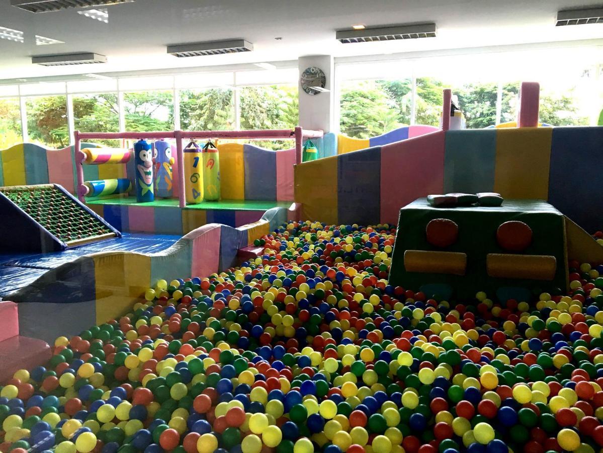 The Leisure Hotel Bang Bo Екстериор снимка