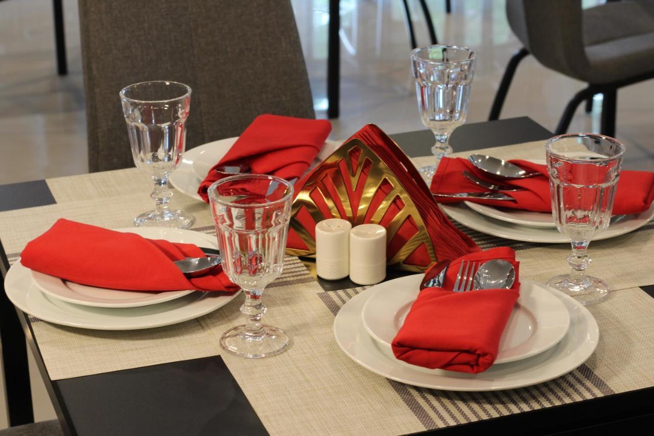 The Leisure Hotel Bang Bo Екстериор снимка